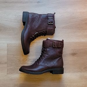 New Vince Camuto size 6.5 burgandy lace booties